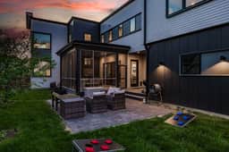 1123 Olive St