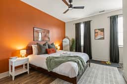 2833 Mac Pherson A/B