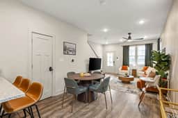 2833 Mac Pherson A