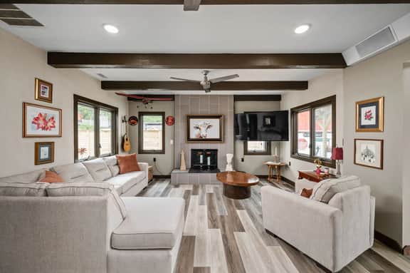 6220 Wahpihani Dr