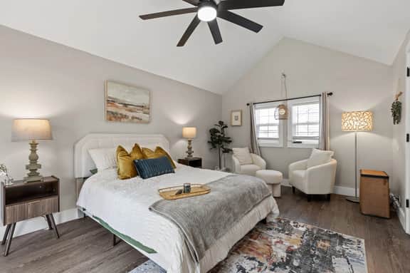 2905 Halifax Dr