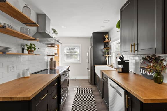 2905 Halifax Dr