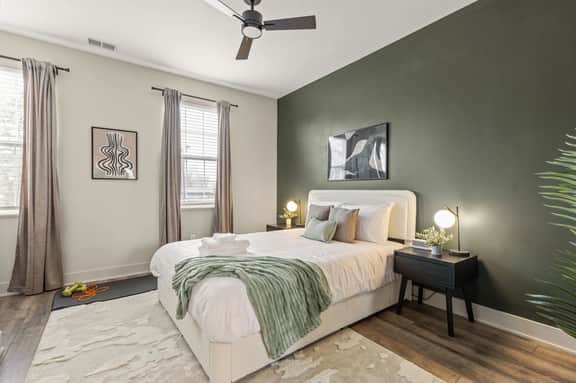 2833 Mac Pherson A/B