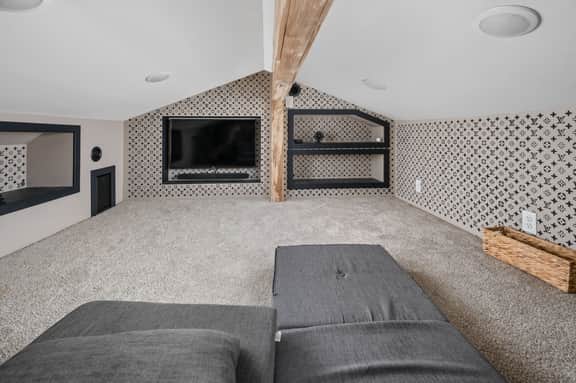 6220 Wahpihani Dr